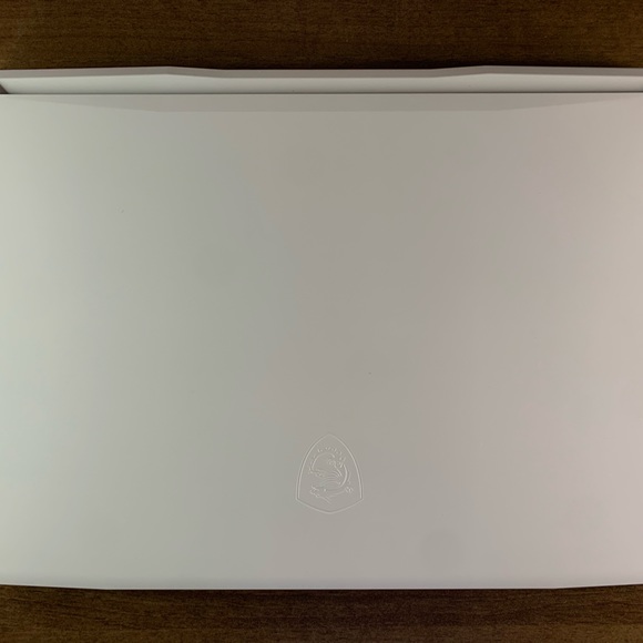 MSI Sword 17 A11UD-428 17.3” Gaming Laptop Computer Platinum Collection - White - Picture 3 of 9